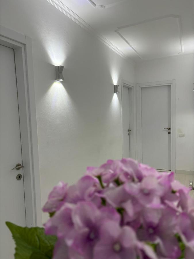 Center, Selvia White Apartment Тирана Екстериор снимка